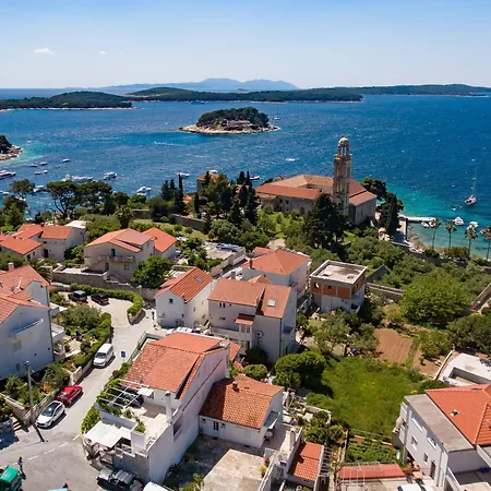 Jacky * Hvar Town