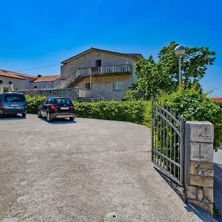 Jacky Apartman *